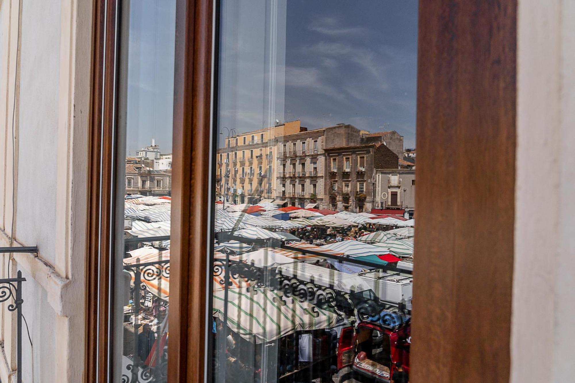 Il Respiro Di Encelado Aeroporto di Catania Fontana Rossa Esterno foto