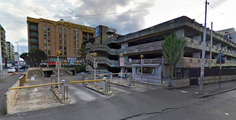Il Respiro Di Encelado Aeroporto di Catania Fontana Rossa Esterno foto